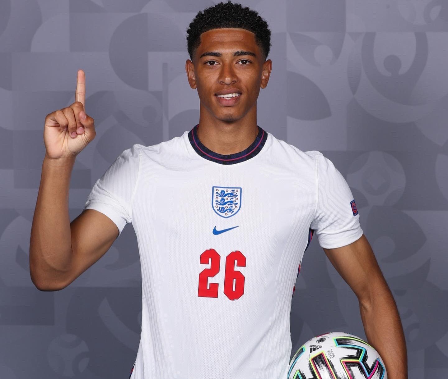 米体：多夫比克、弗格森和迪巴拉受伤，罗马冬窗再引一名前锋