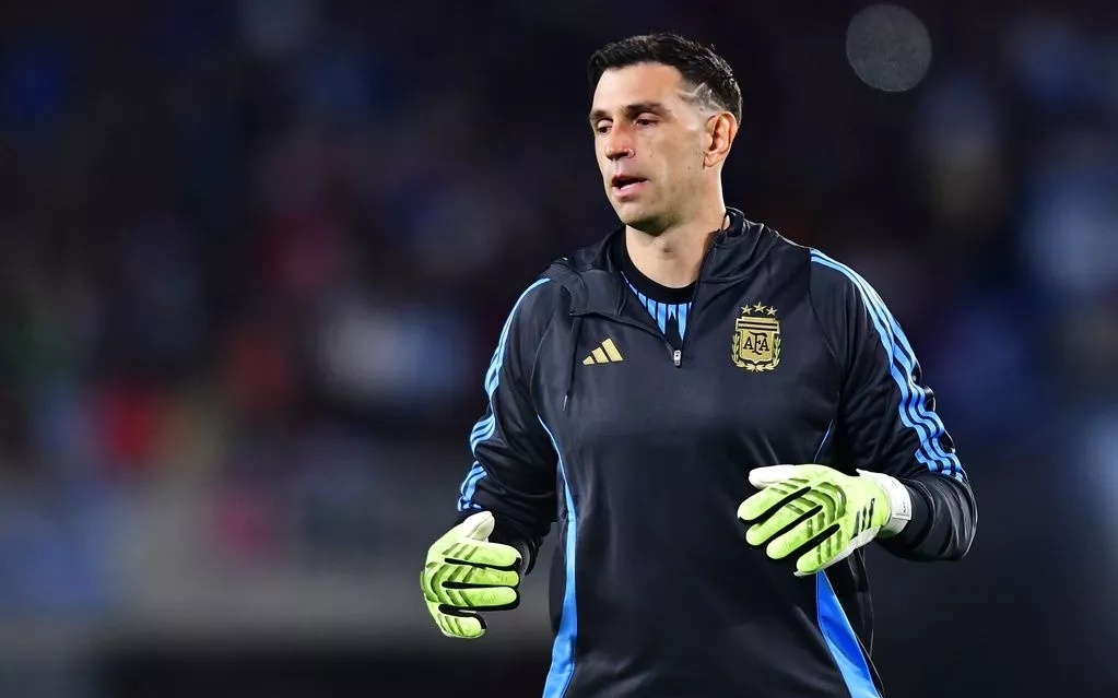 记者：德国足协内部有让诺伊尔回归的声音，需要纳帅主动出面