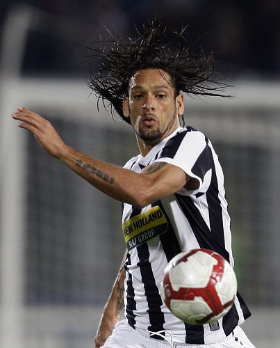 西甲前瞻：马竞本赛季主场保持不败，瓦伦西亚客战能力糟糕（西甲前瞻：马竞本季主场延续不败，瓦伦西亚客场表现低迷）