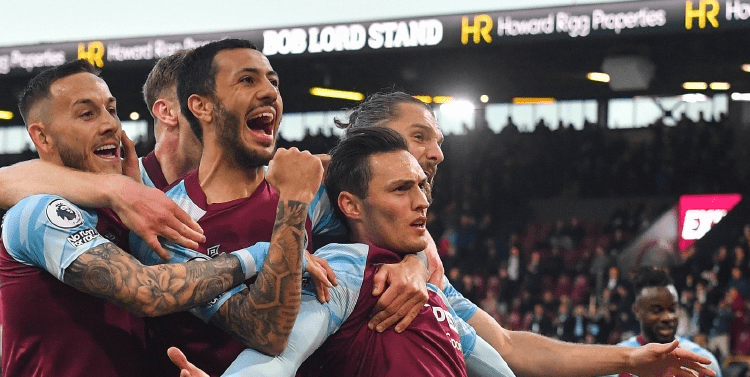 官方：洛杉矶FC与38岁门将洛里续约至2026年，含1年续约选项