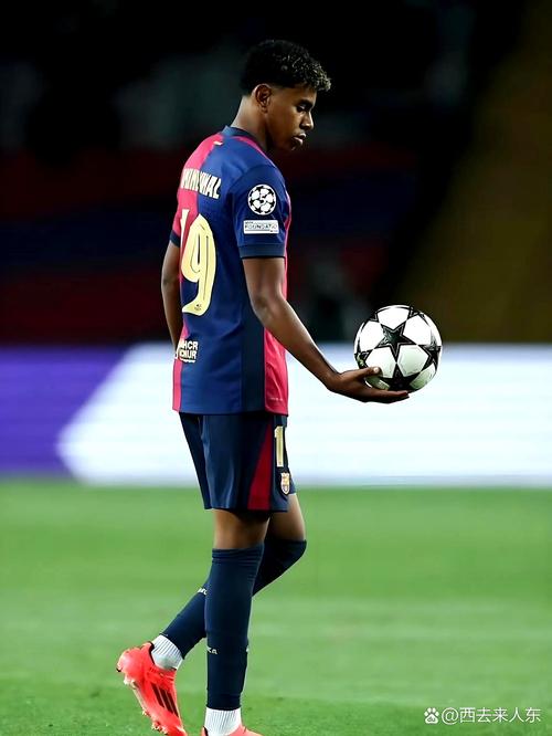 坐镇中场，指挥调度🪄让我们一起继续创造新的历史⭐