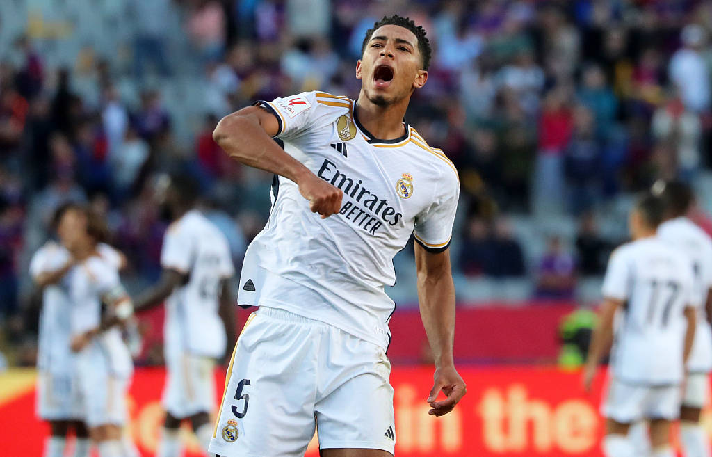 湖人浓眉哥关键封盖力助球队获胜