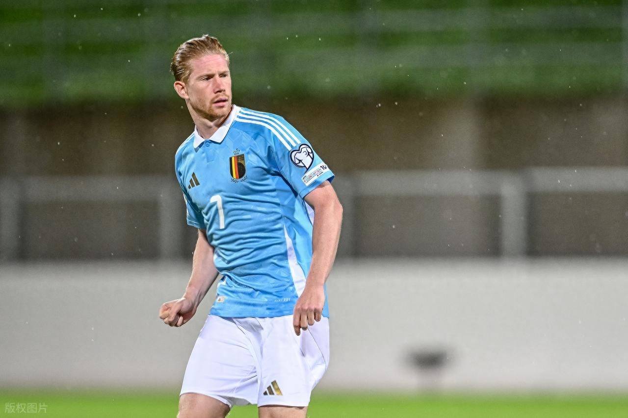 为欧洲杯预热，半决赛及决赛举办场地温布利球场进行无人机表演