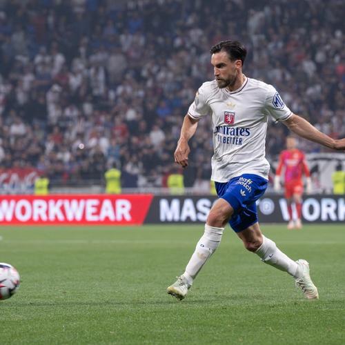 跟队：齐尔克泽经纪人愿推迟拿佣金促城其转会罗马（队记：齐尔克泽经纪人愿延迟收佣，助其转投罗马）